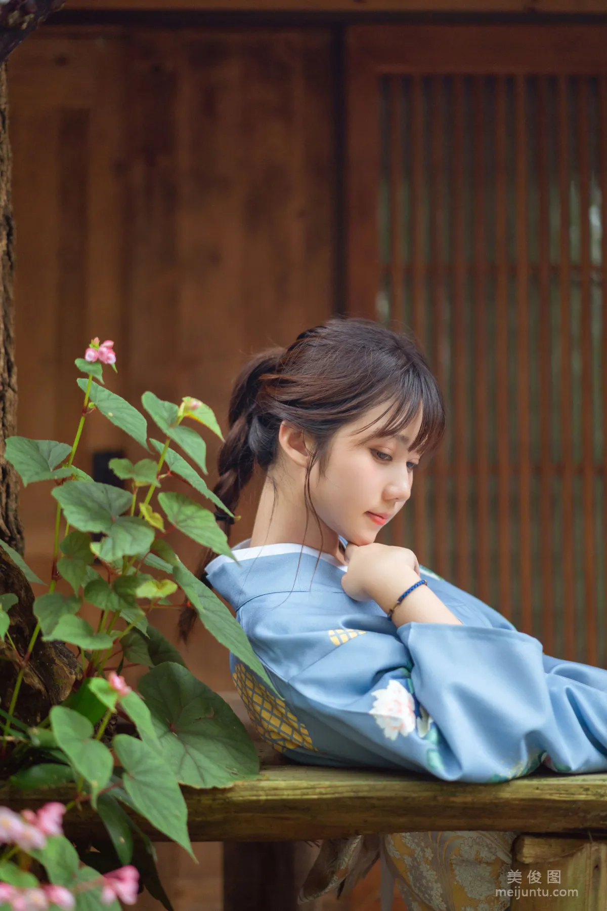 Jing Jiang: Web Idols photo 10