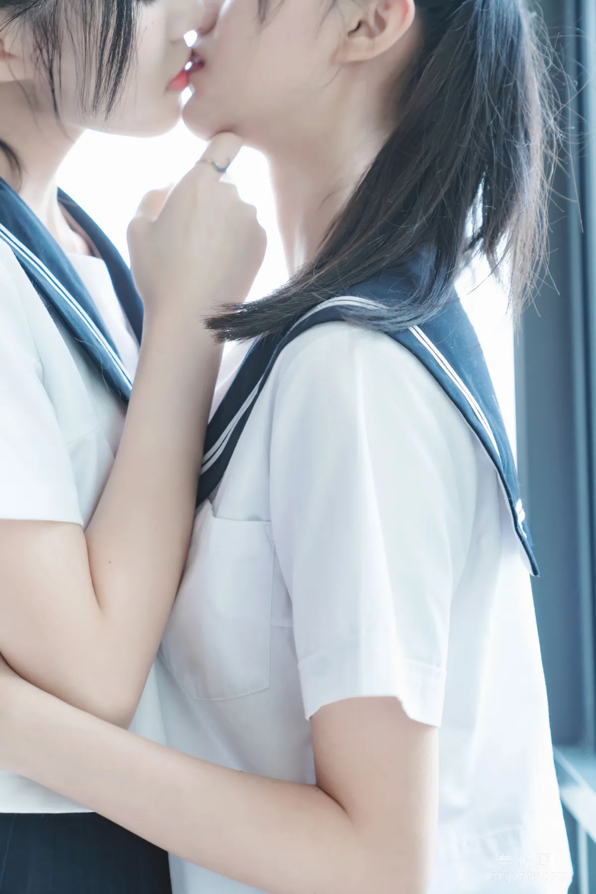 木綿綿OwO&amp;桜桃喵 《她(制服×制服)》 寫真集 18