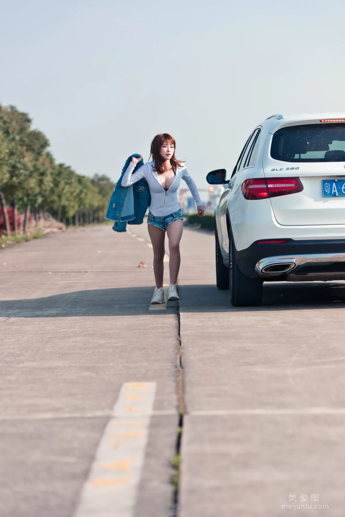 Qingshui Younai, Riding the Wind Street Snap: Light Water Seagull Island RS Denim Street Snap Photo Set photo 92