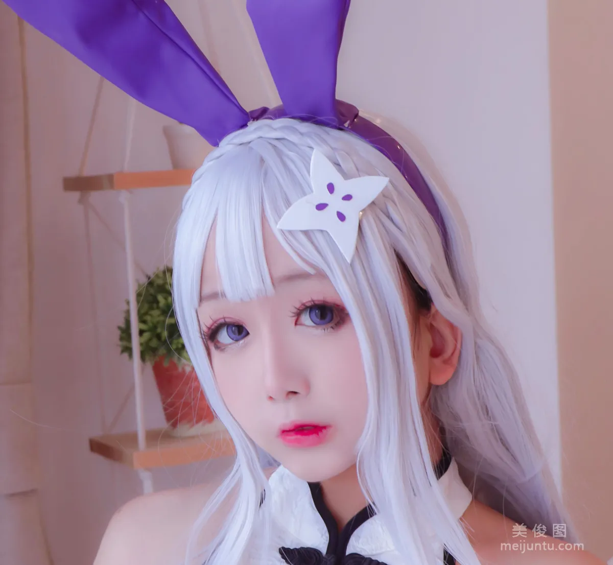 Internet Celebrity Beauty Coser Ri Naijiao, White Qipao Photo Set photo 29