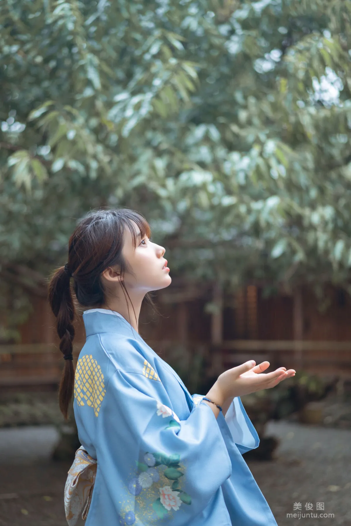 Jing Jiang: Web Idols photo 14