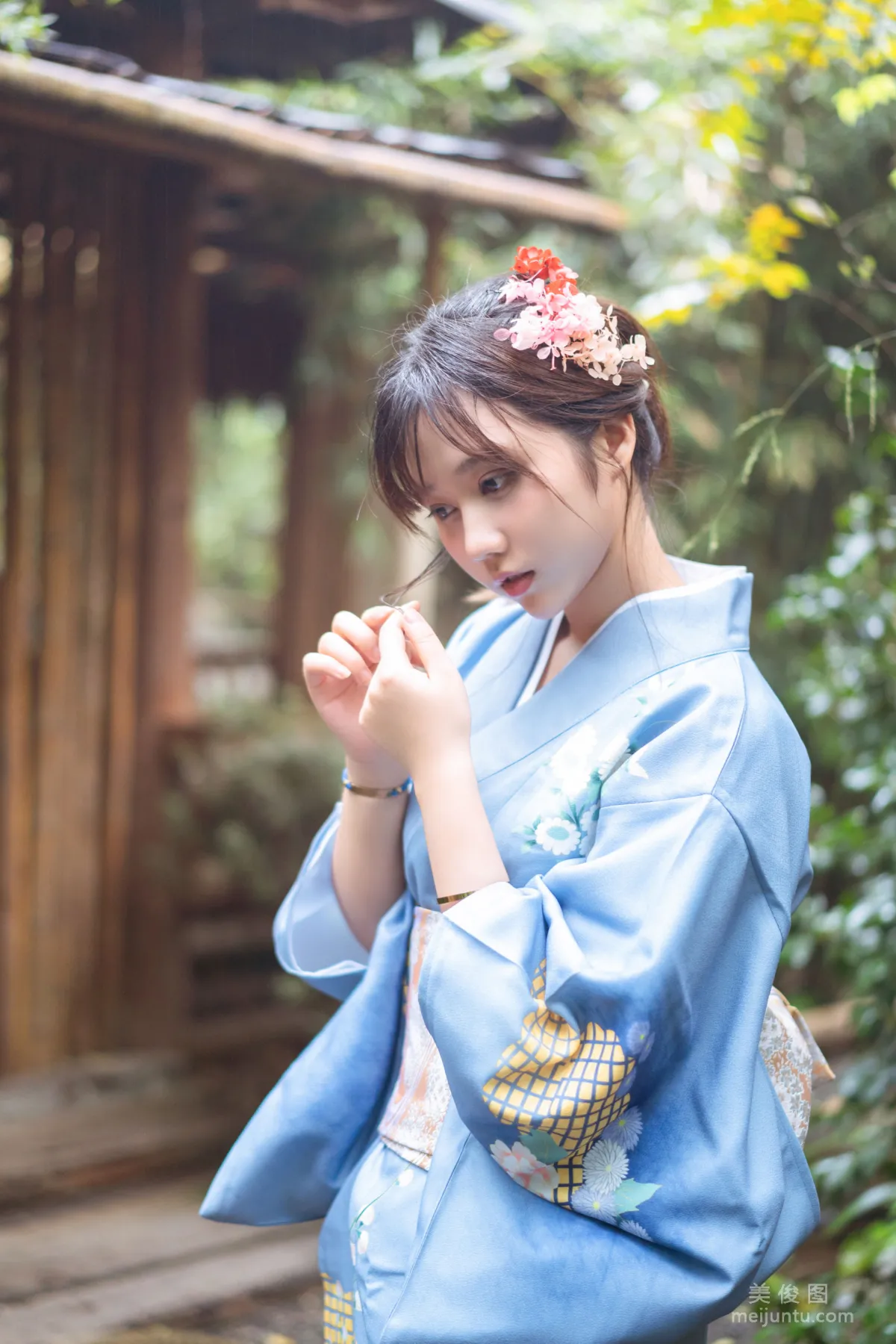 Jing Jiang: Web Idols photo 19