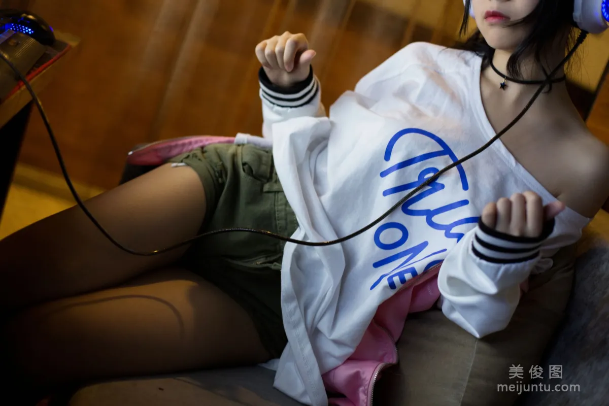 Zhuyue su: Web Idols photo 4
