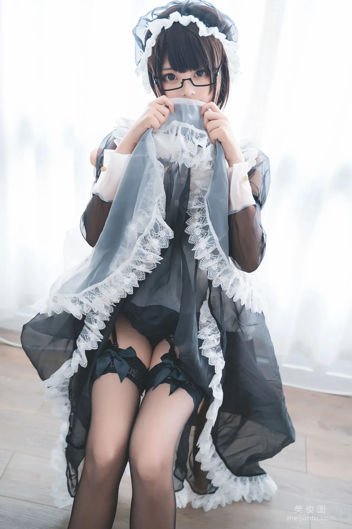[美女Coser] 蜜汁猫裘 《透明女仆》 写真集10