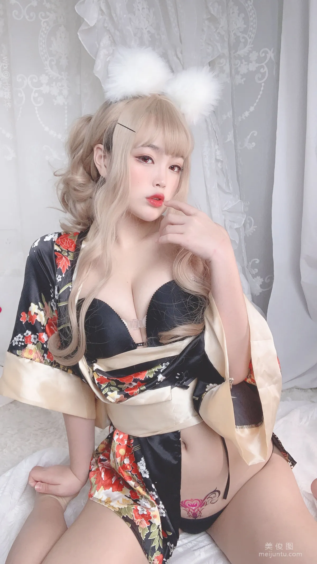 Bai Ye: Web Idols photo 12