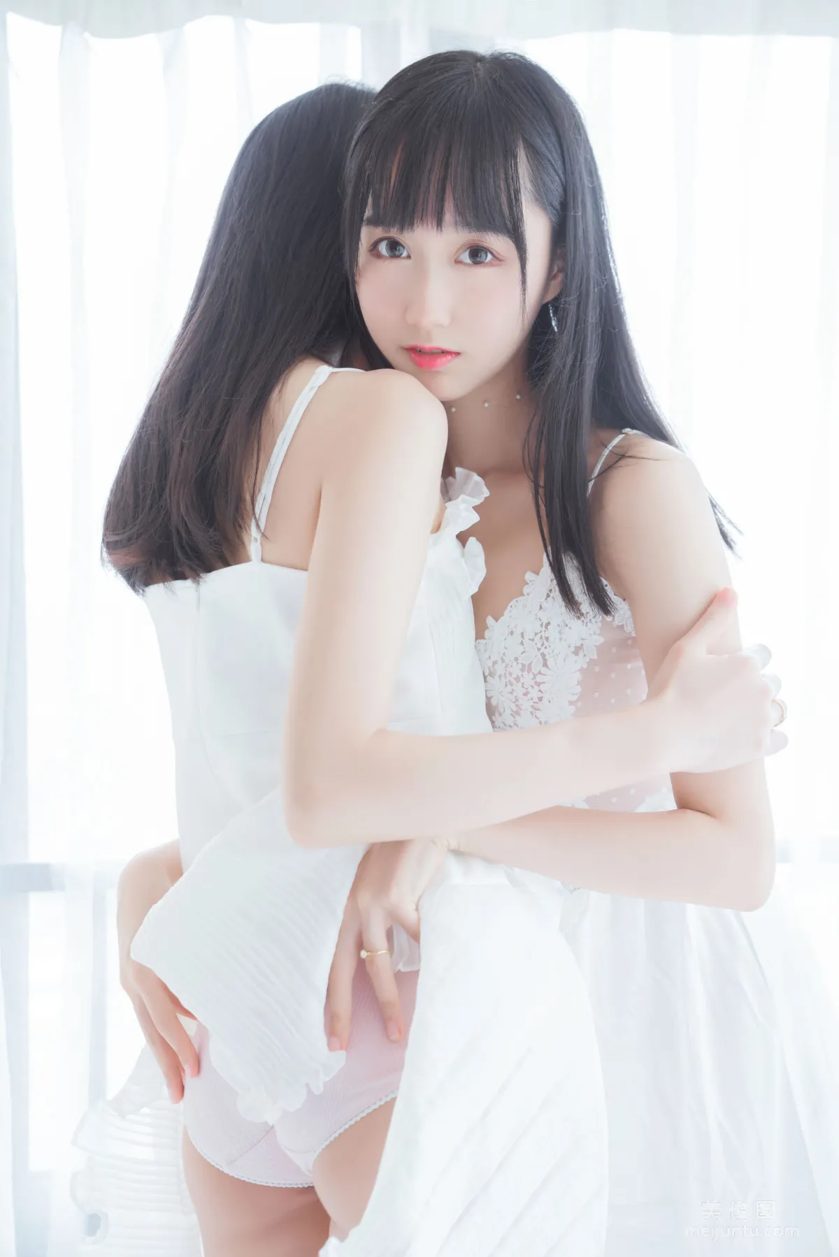 木綿綿OwO&amp;桜桃喵 《朝(白裙×白裙)》 寫真集 16