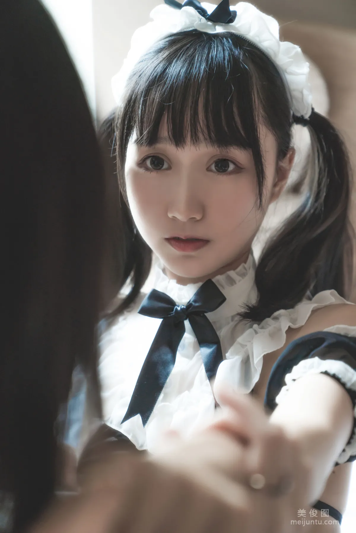 [美女Coser] 木綿綿OwO&amp;桜桃喵 《暮(黑裙×妹抖)》 寫真集 46