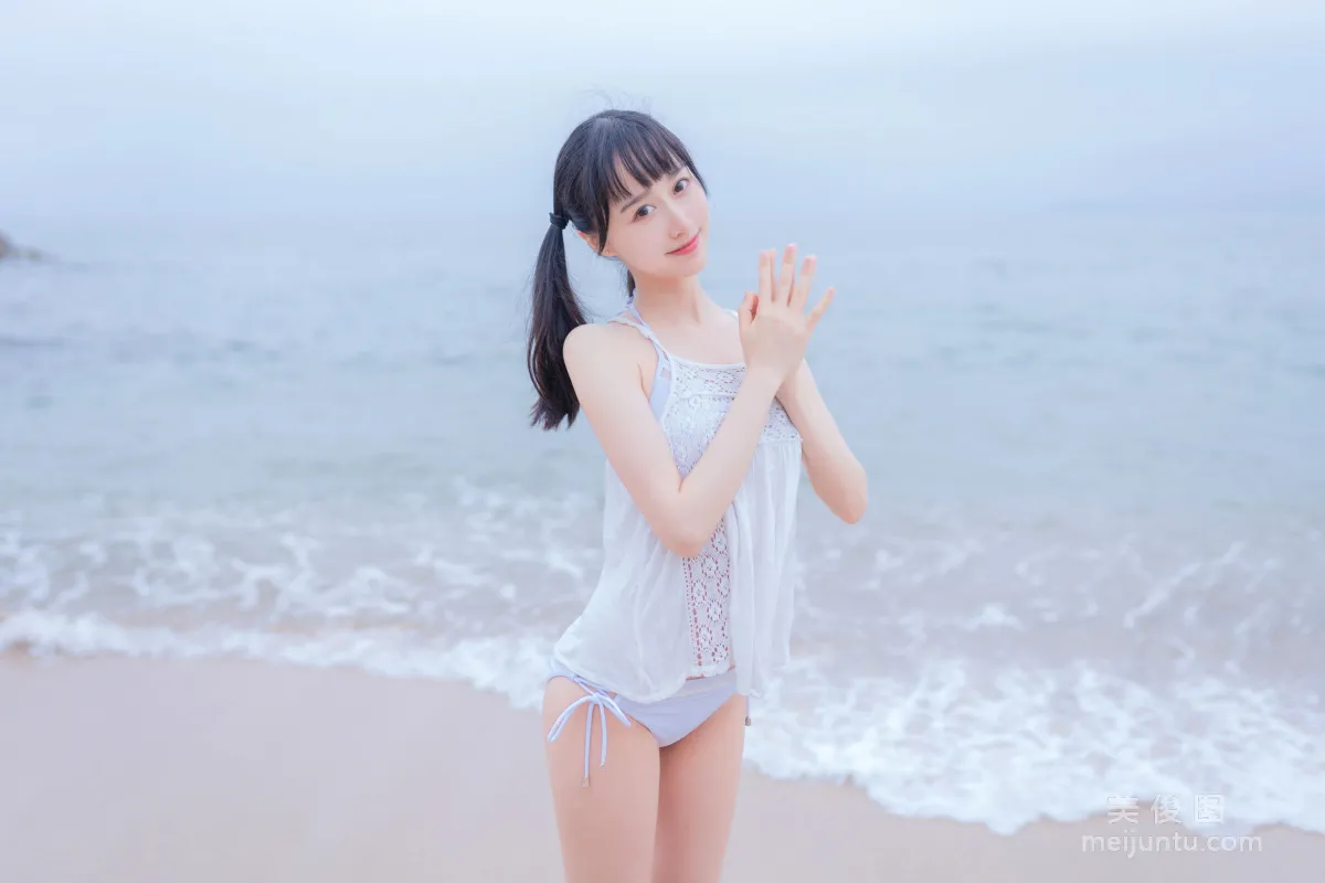 [Beautiful Coser] Mu Mianmian OwO "Seaside White Bikini" Photo Set photo 9