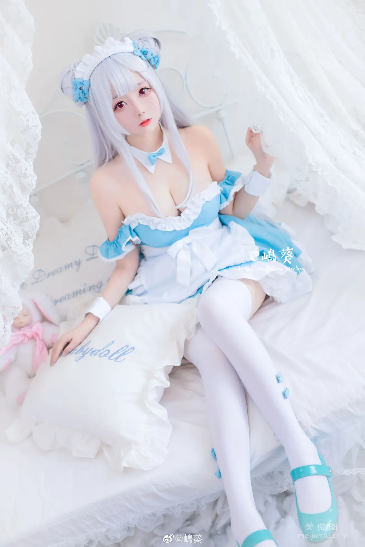 微博美女Coser嶋葵 《小天鵝女仆》 寫真集 2