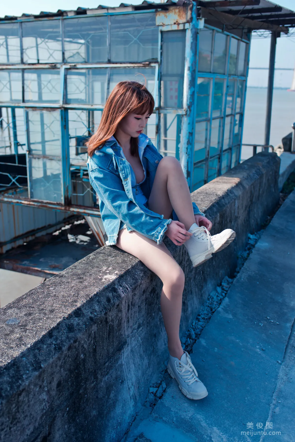 Qingshui Younai, Riding the Wind Street Snap: Light Water Seagull Island RS Denim Street Snap Photo Set photo 36