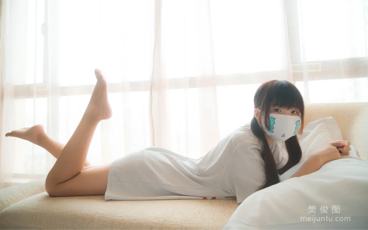 [美女Coser] 禦子Yumiko 《口罩》 寫真集 16