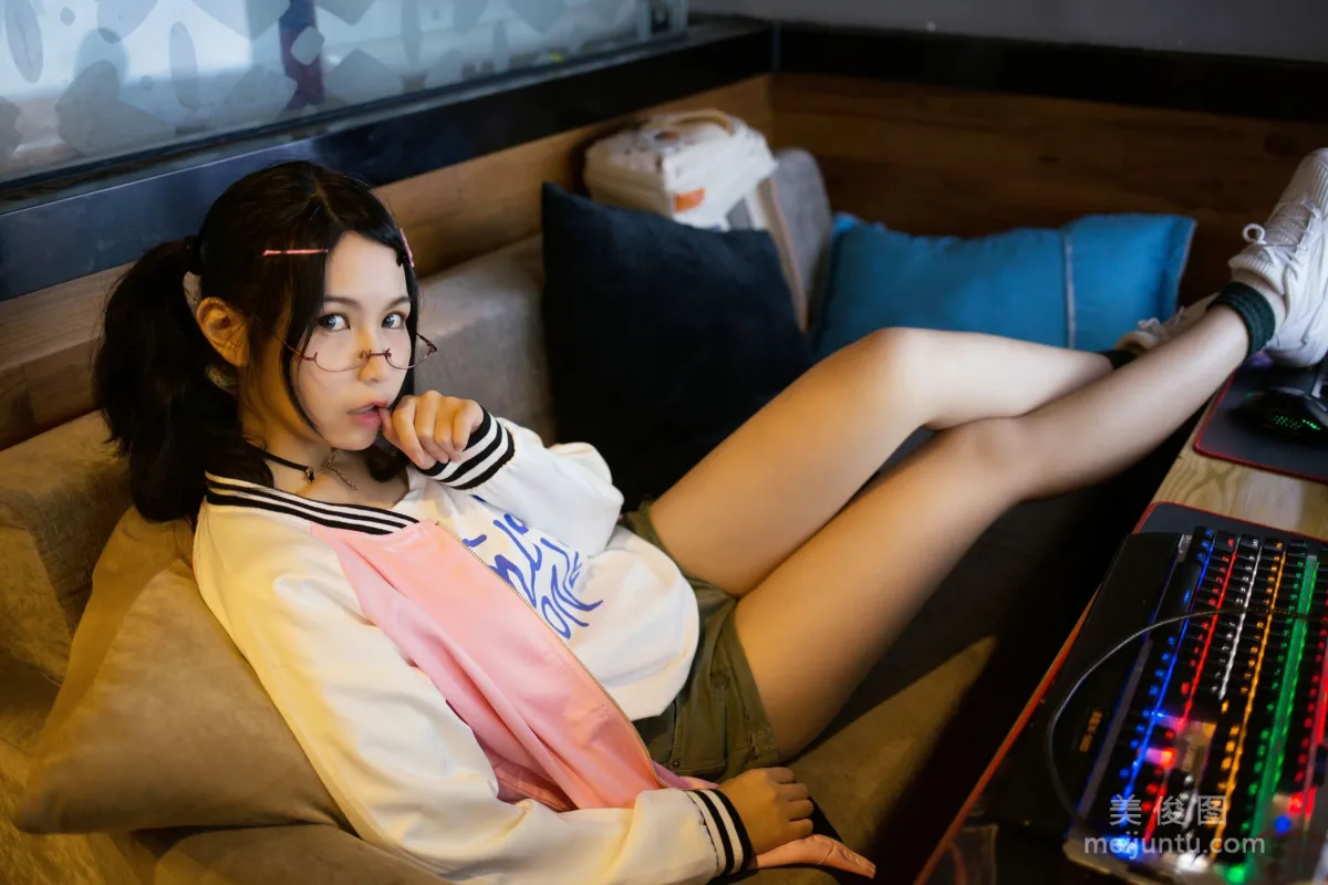 Zhuyue su: Web Idols photo 13