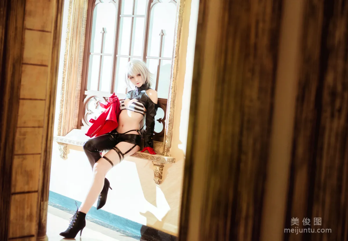 [美女Coser] yui金鱼 《贞德》 写真集9