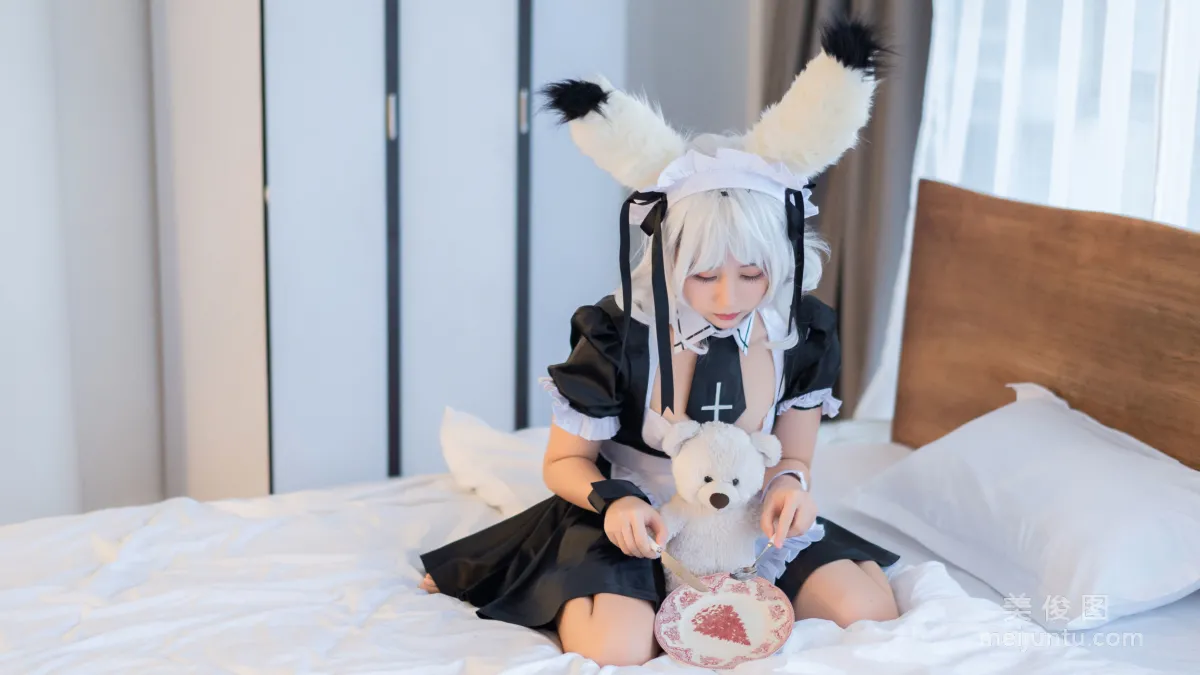 微博COSER姬镜酱 《希尔》 写真集19