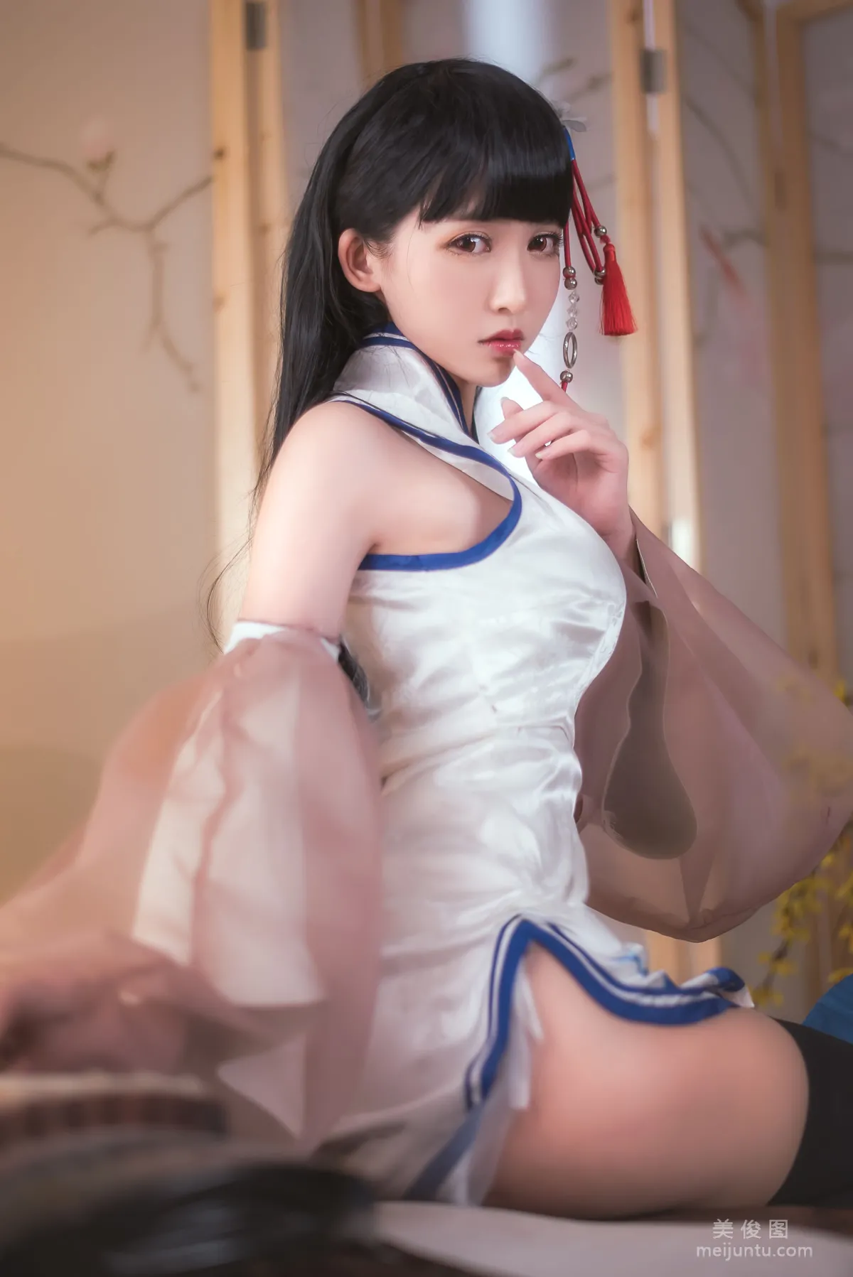 Manyu Feier: Web Idols photo 6