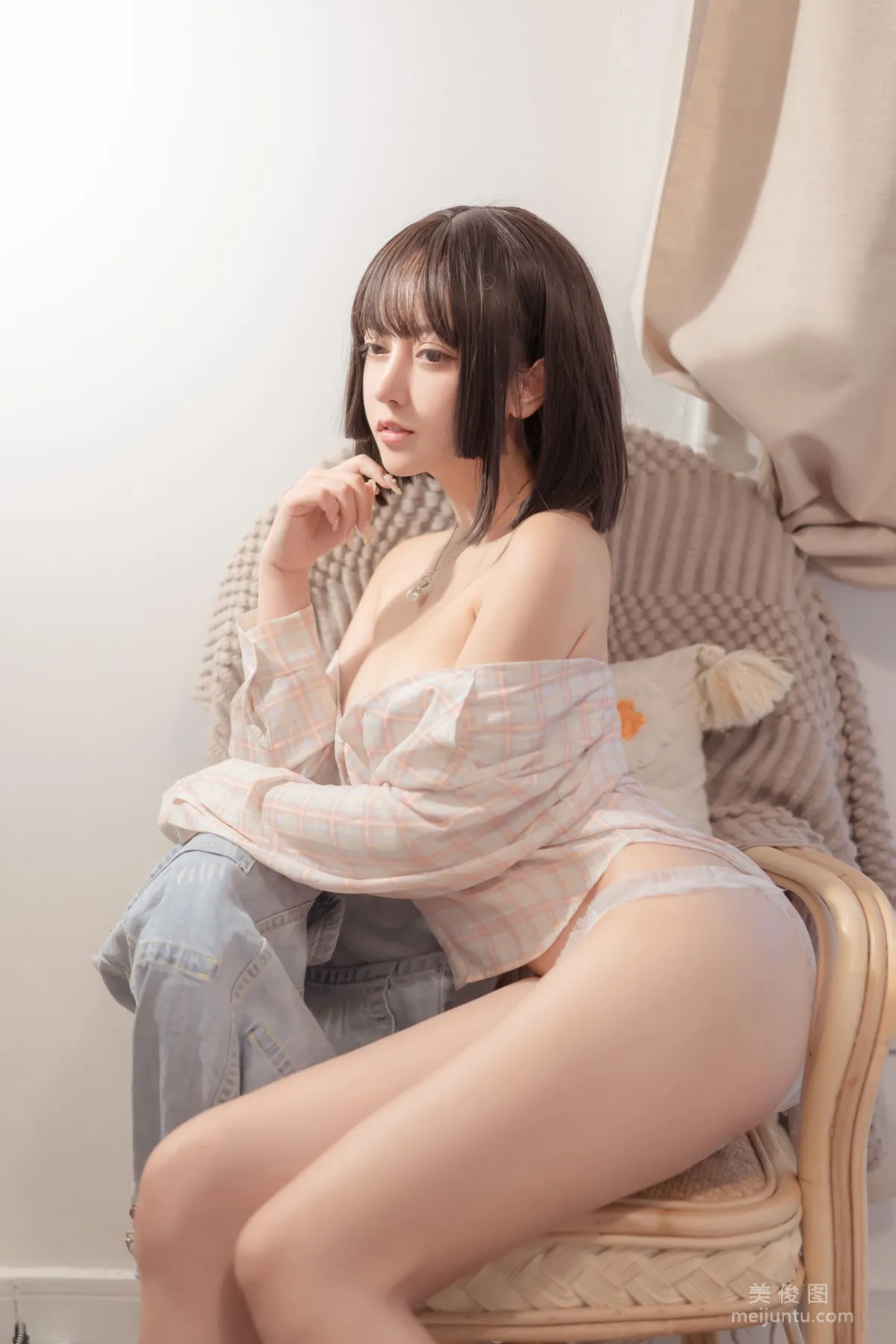[美女Coser] 米线线sama 《背带裤》 写真集7