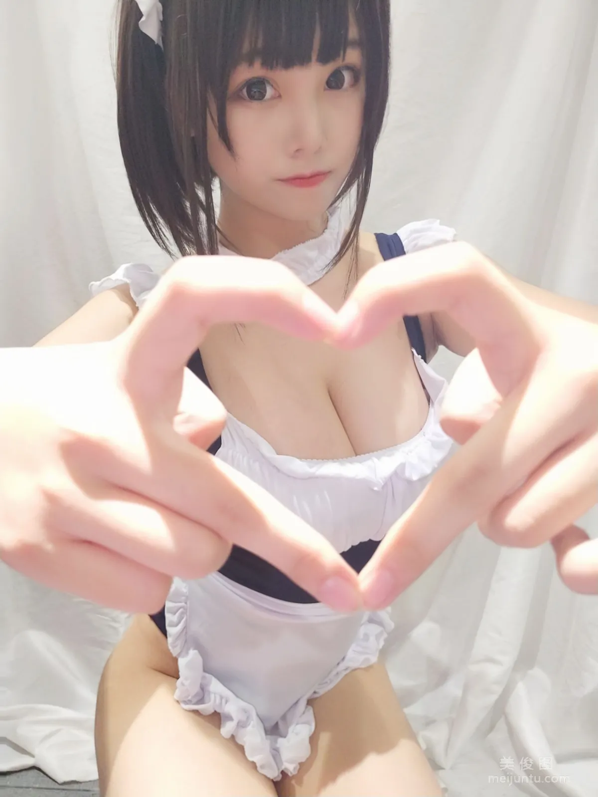 蜜汁猫裘 《女仆死库水》 写真集15