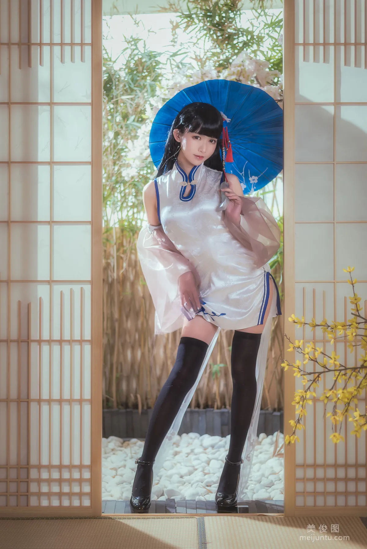 Manyu Feier: Web Idols photo 11