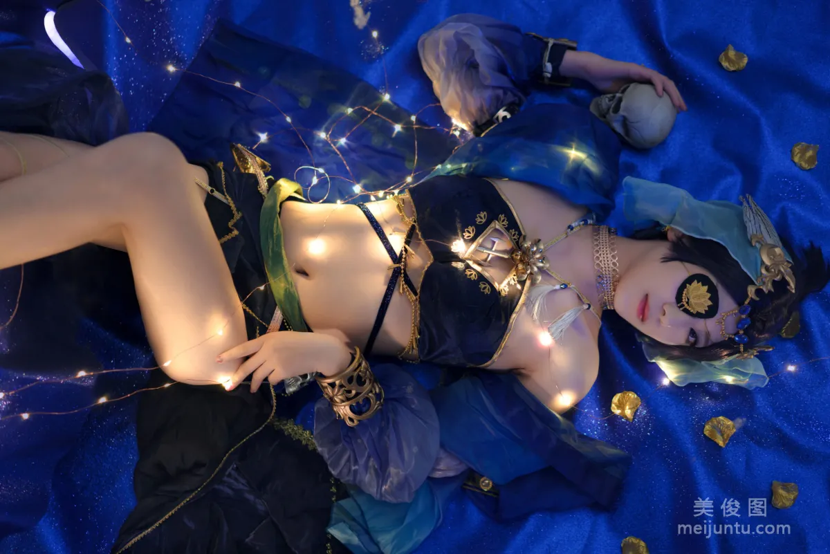 [美女Coser] 彌音音ww 《藍色魅影》 寫真集 9