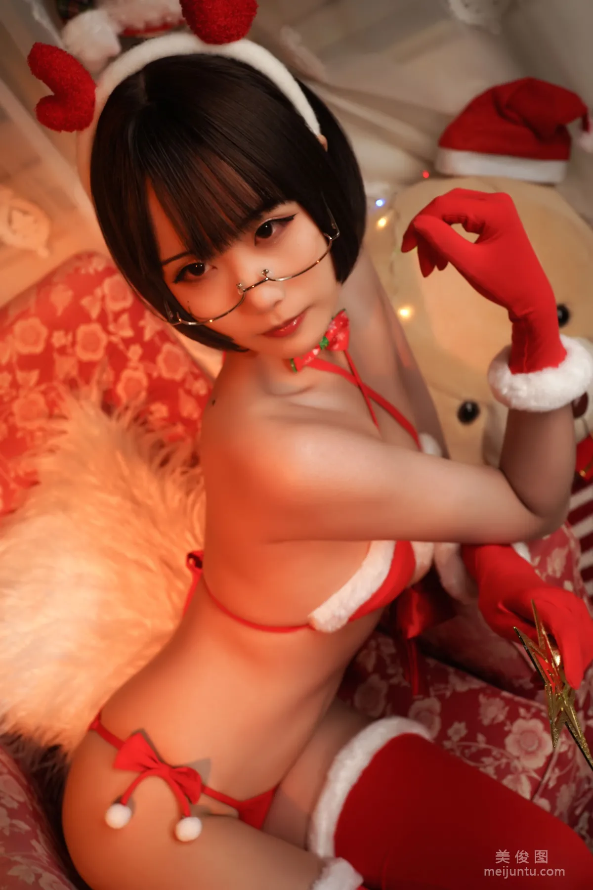 Internet Celebrity Coser Xiao Meiyan, Christmas Snowy Night Hymn Photo Set photo 11