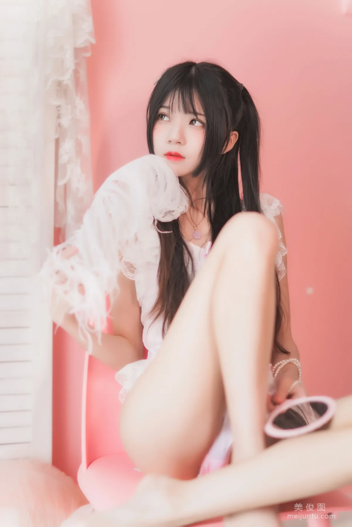 Ying Taomiao: Web Idols photo 2