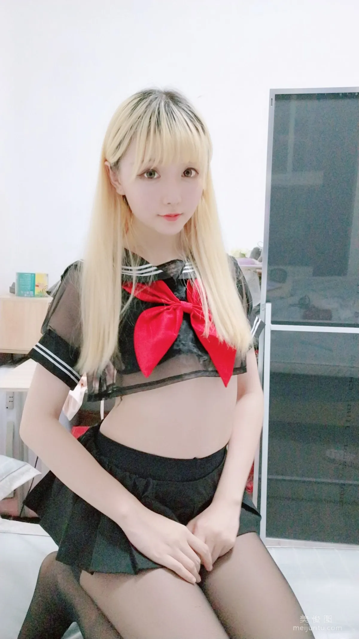 Coser Girl Xingzhi Chichi Black Uniform Photo Set photo 14