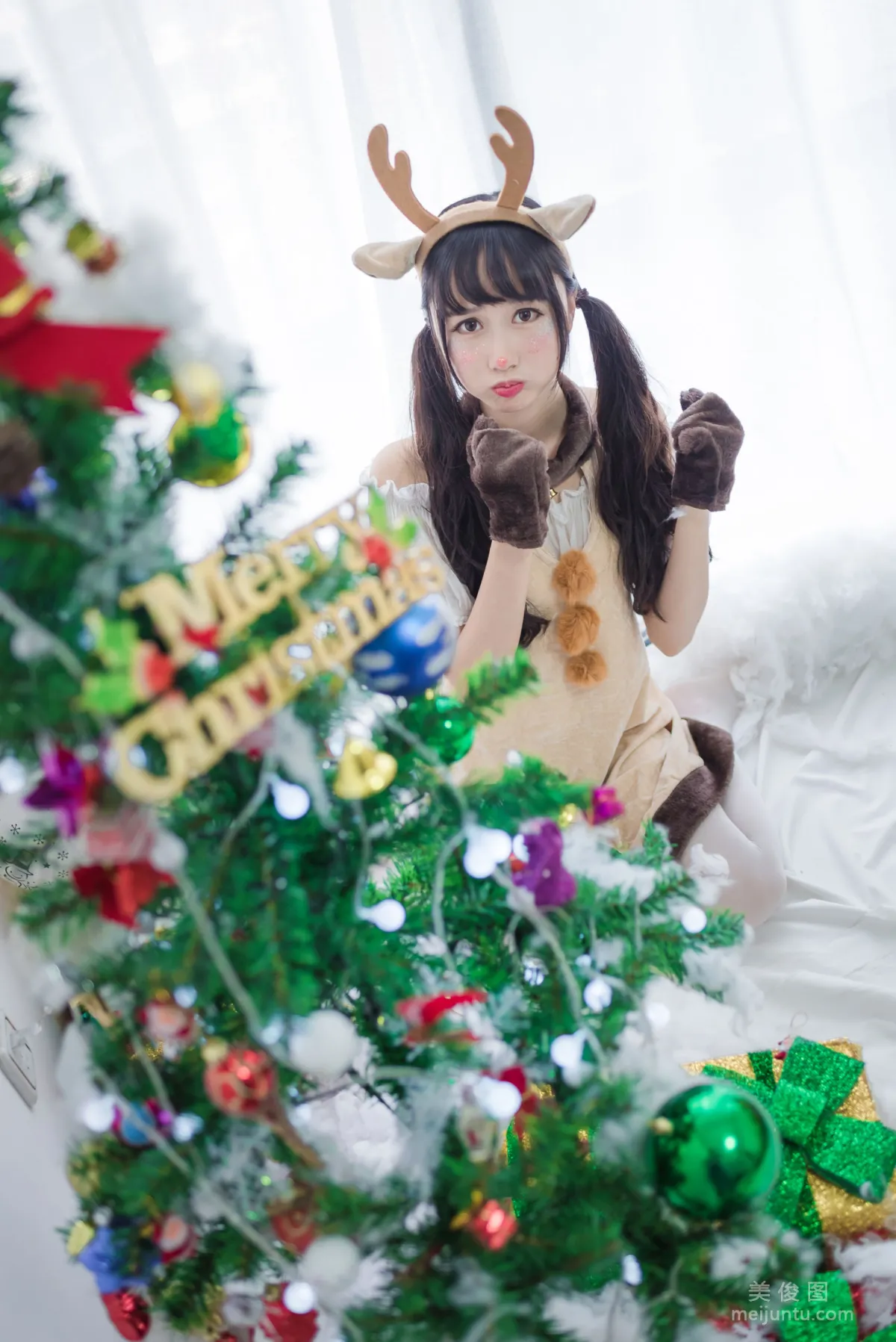 Mu Mianmian OwO, Santa Claus and Reindeer-chan Photo Set photo 28