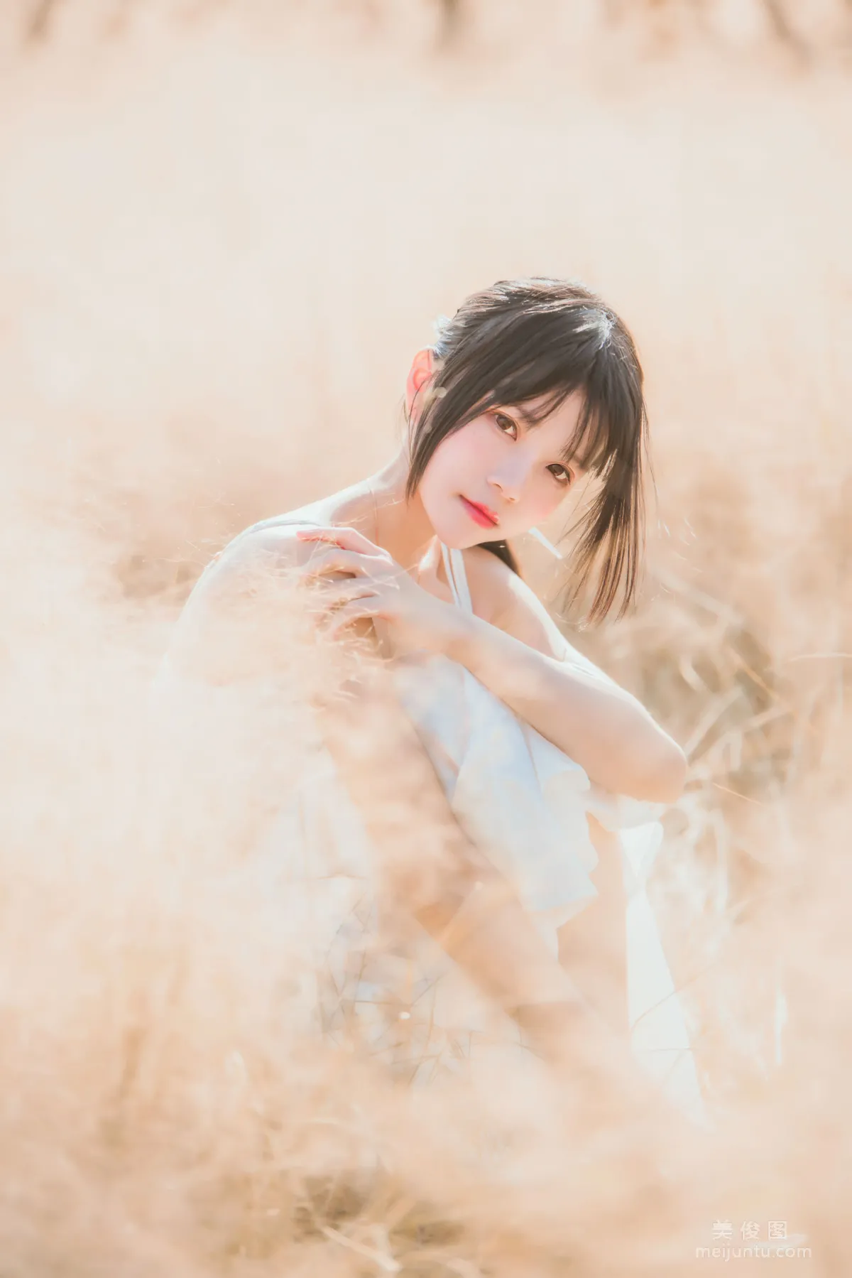 Ying Taomiao: Web Idols photo 8