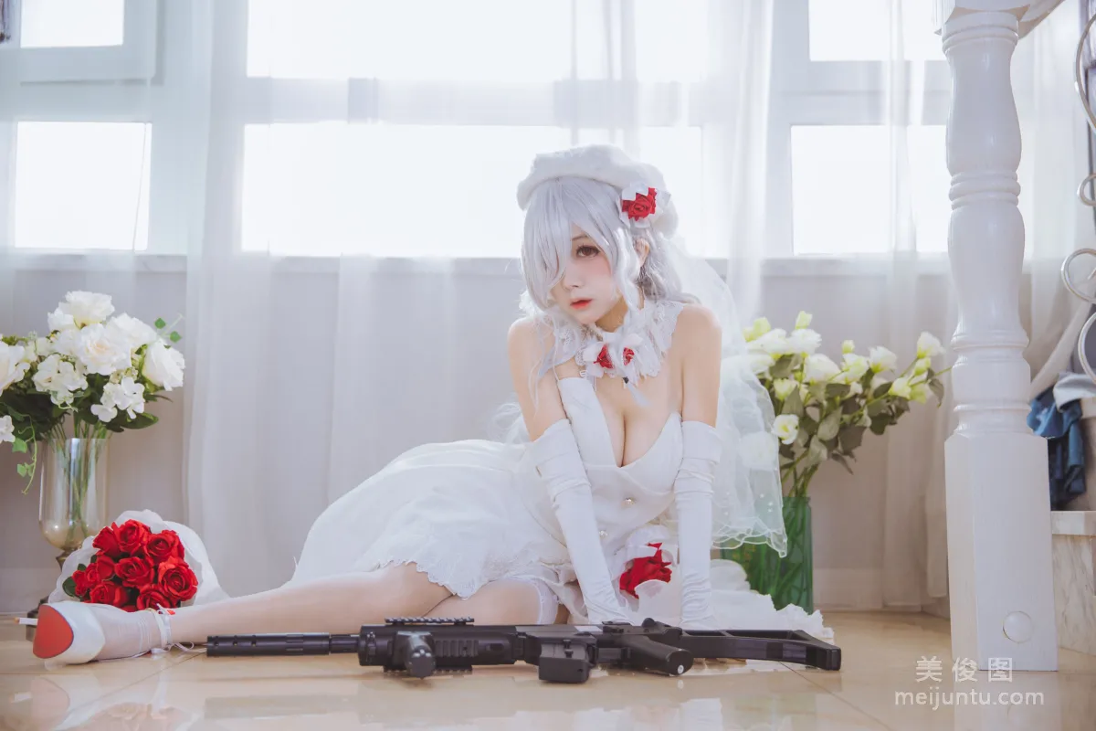 [网红Coser] 日奈娇 《g36c 礼服》 写真集17