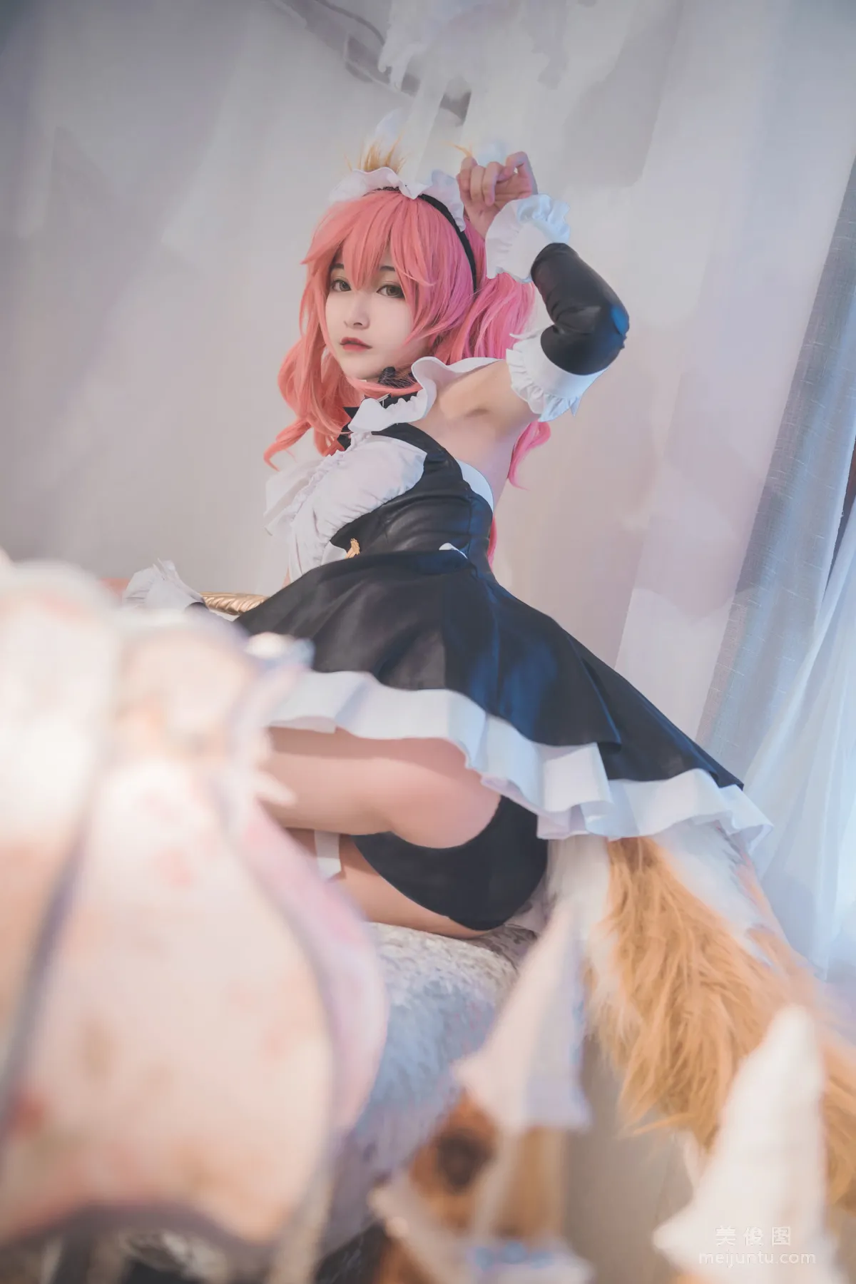 Beauty Coser Tieban Shaogui Wu w 'Tamamo-no-Mae Maid' Photo Set photo 15
