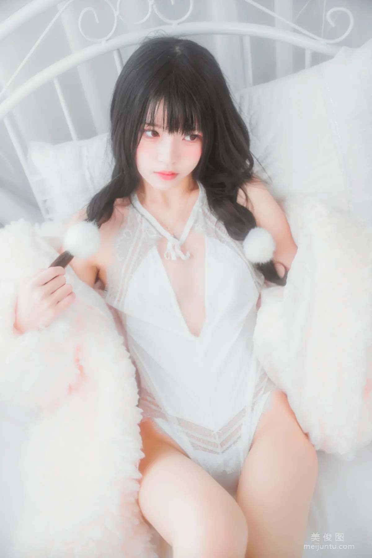 Ying Taomiao, Hibernation Series Pure White Private Shoot Photo Set photo 23