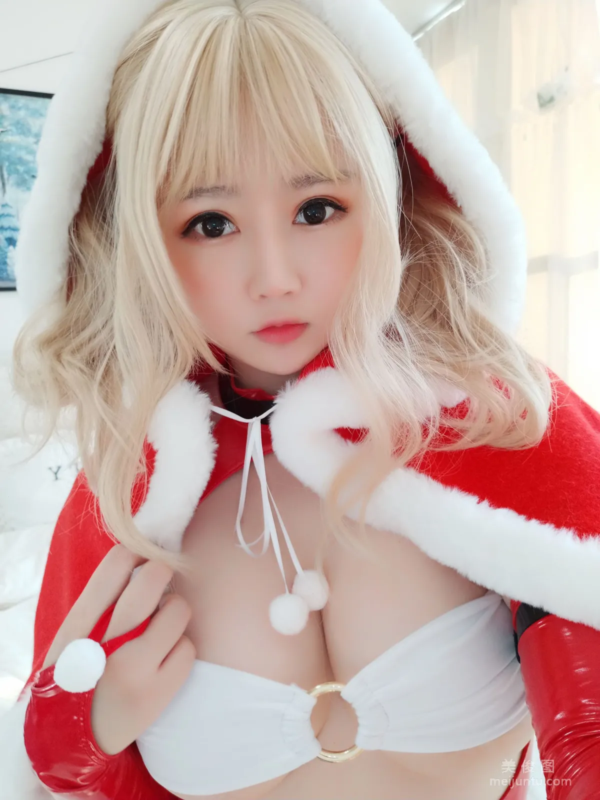 [美女Coser] 是依酱呀 《雪夜锦礼》 写真集9