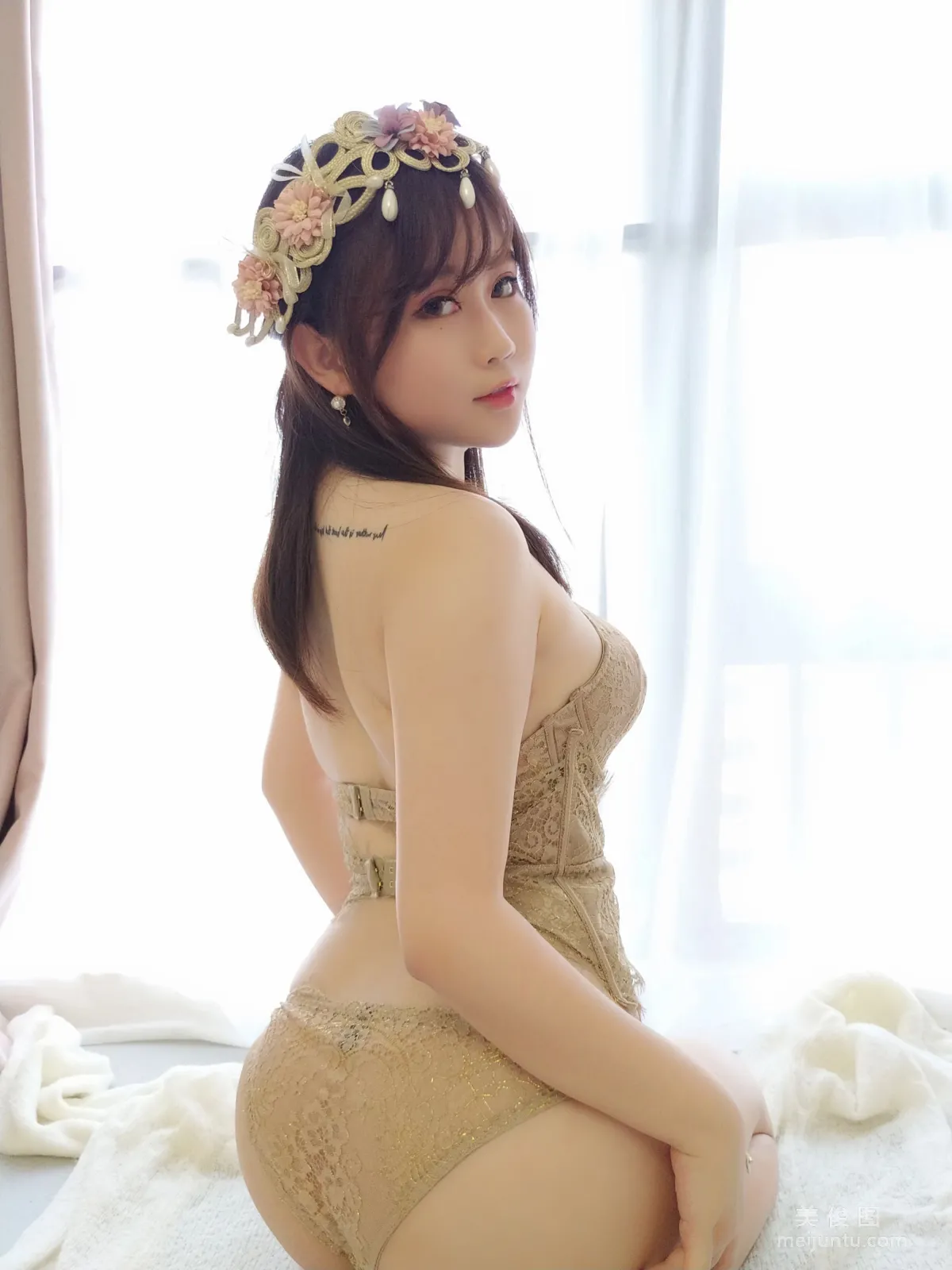 Shiyi Jiangya: Web Idols photo 13