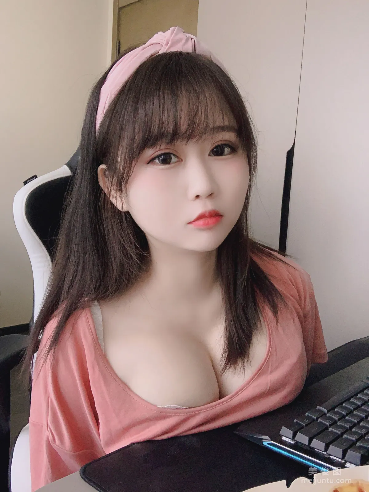 Shiyi Jiangya: Web Idols photo 26
