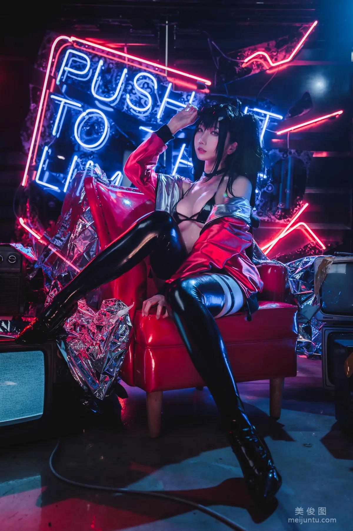 [美女Coser] 迷失人形QUQ 《大凤》 写真集24
