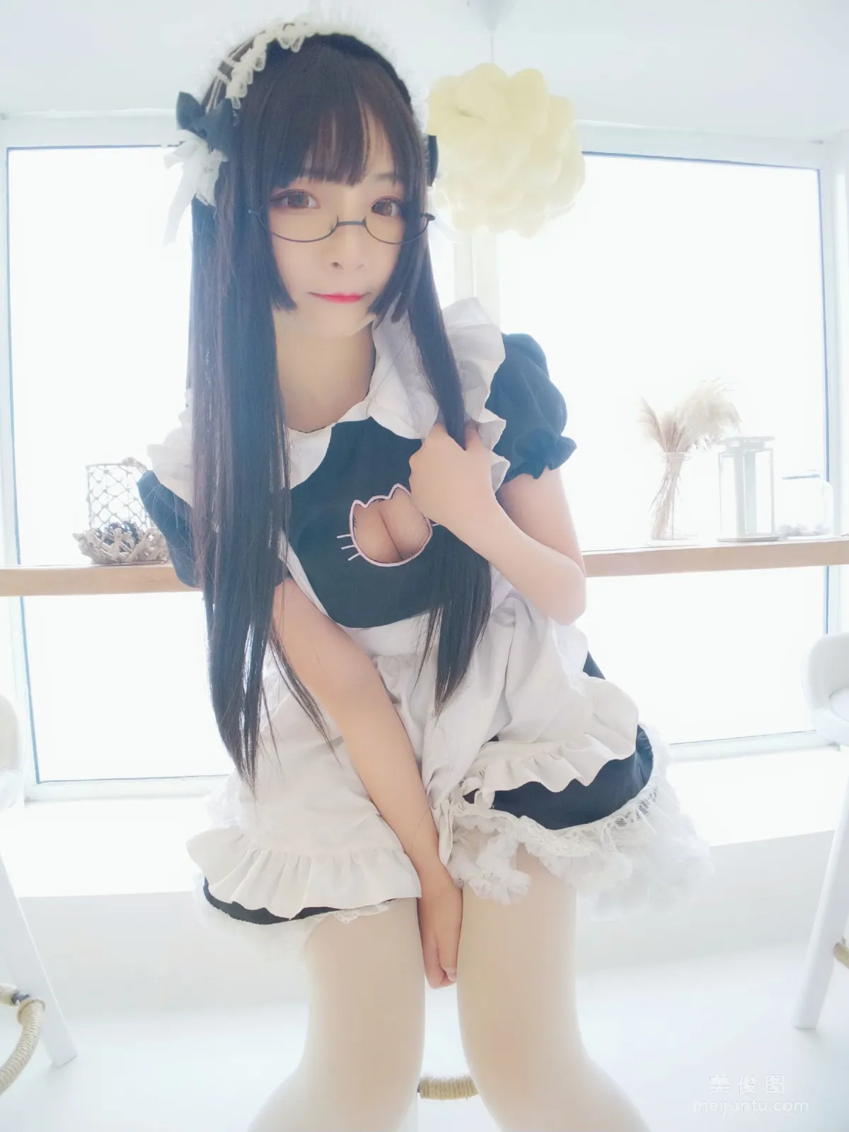 [Web Idols Coser] Guchuan kagura, Black and White Maid, Photo Set photo 5