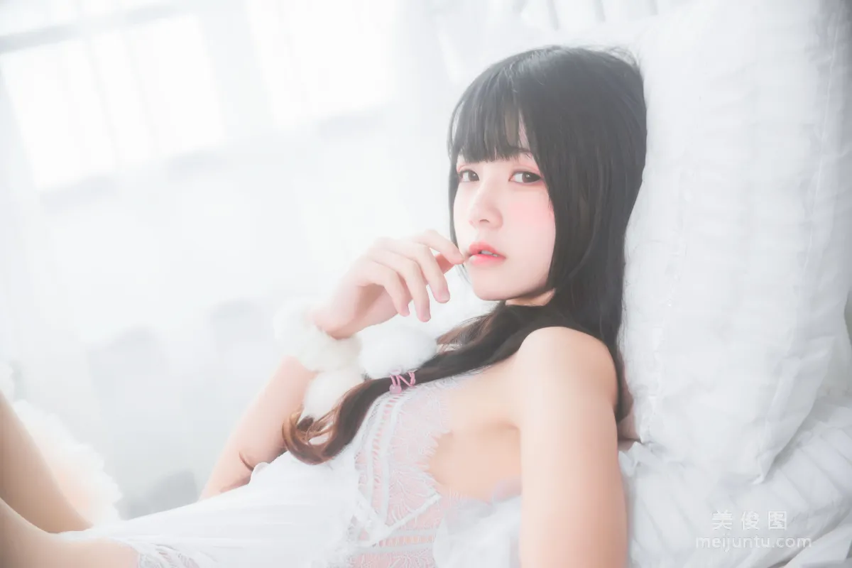 Ying Taomiao, Hibernation Series Pure White Private Shoot Photo Set photo 36
