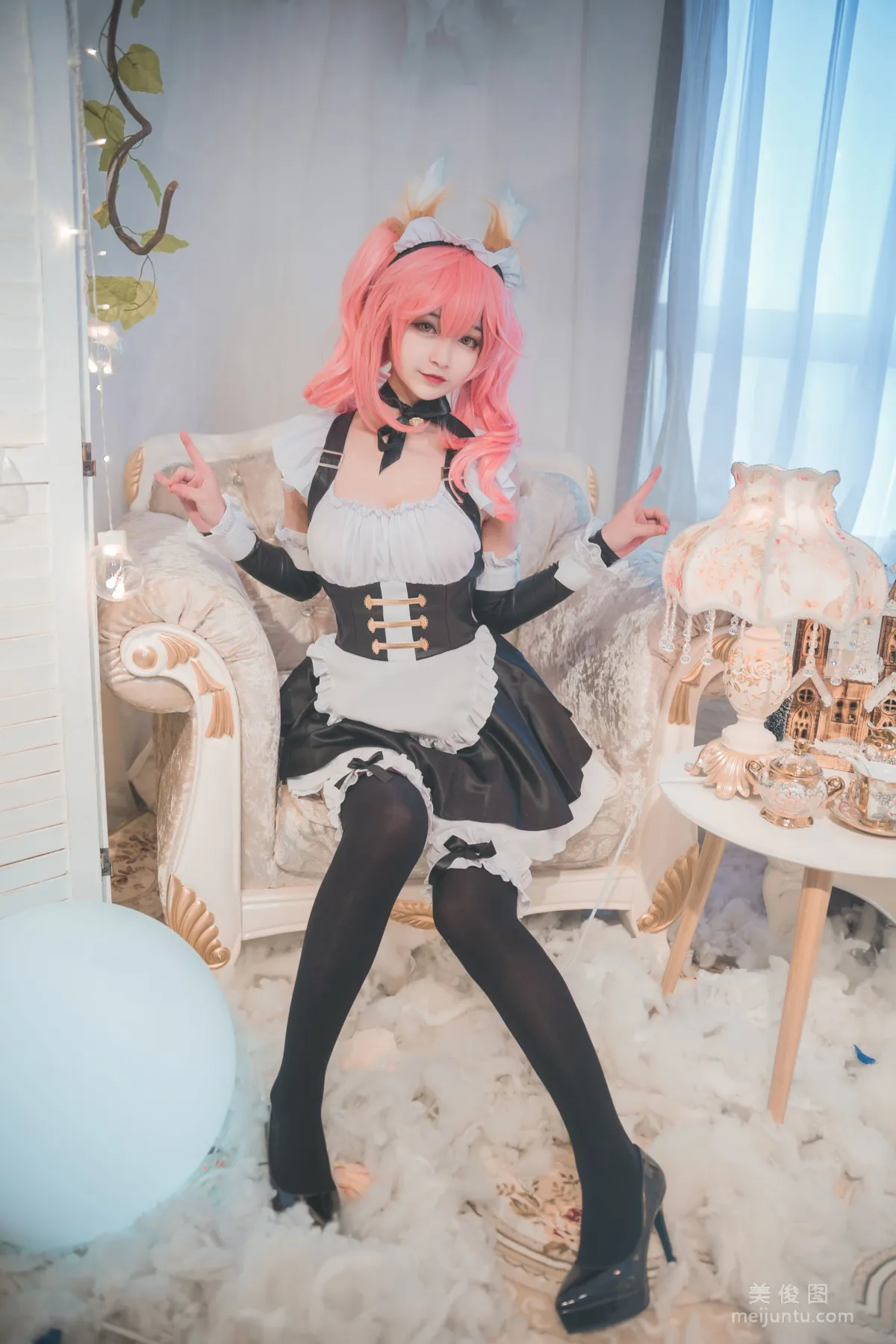 美女Coser铁板烧鬼舞w 《玉藻前女仆》 写真集1