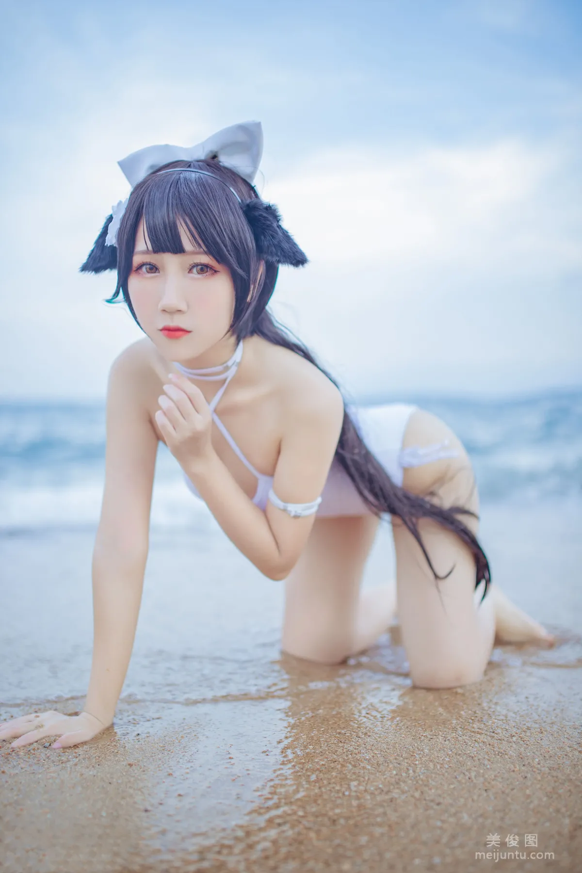 Douniang Lishi x Bu Daimao, Mastiff Beach Swimwear Photo Set photo 33