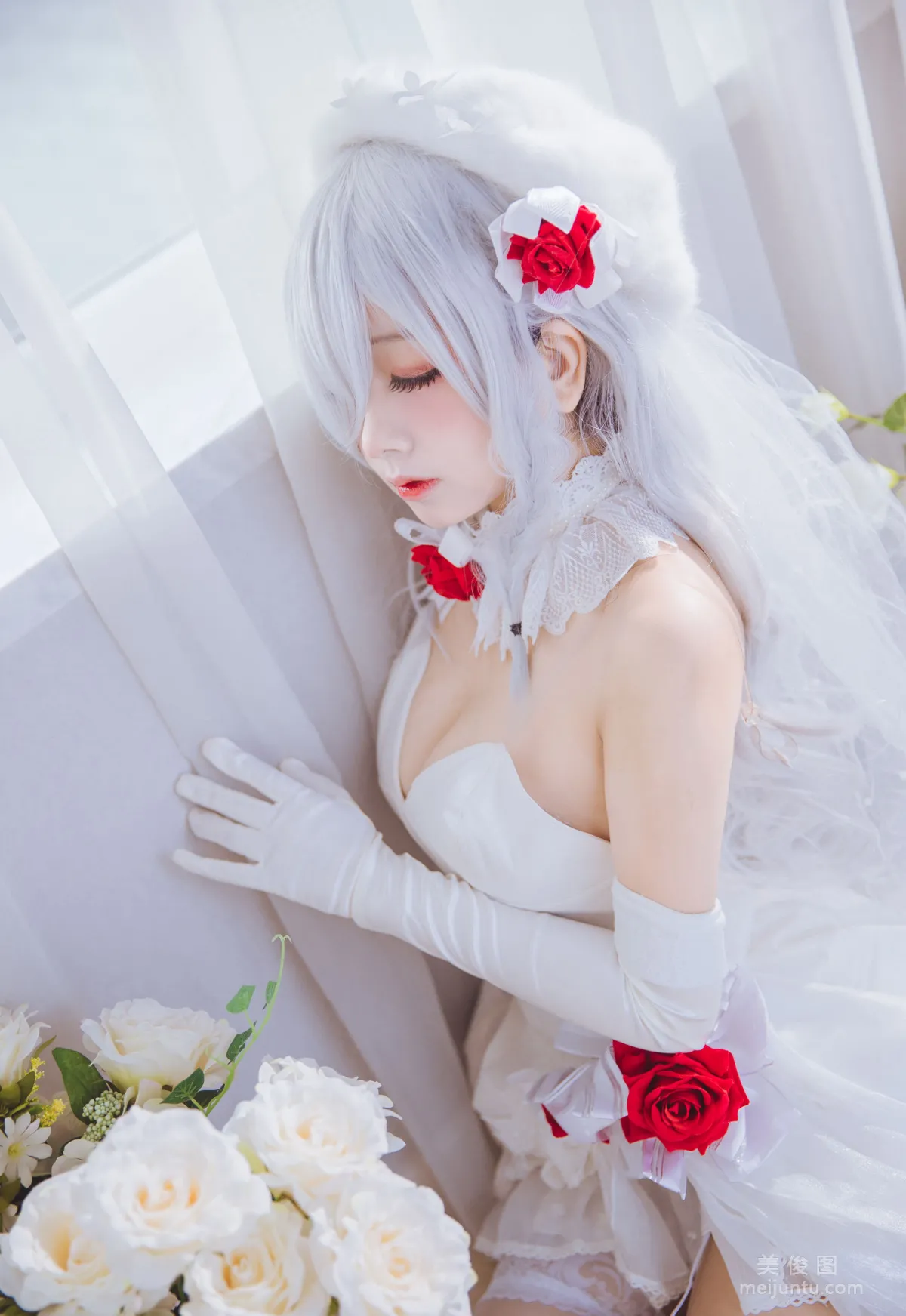 [网红Coser] 日奈娇 《g36c 礼服》 写真集21