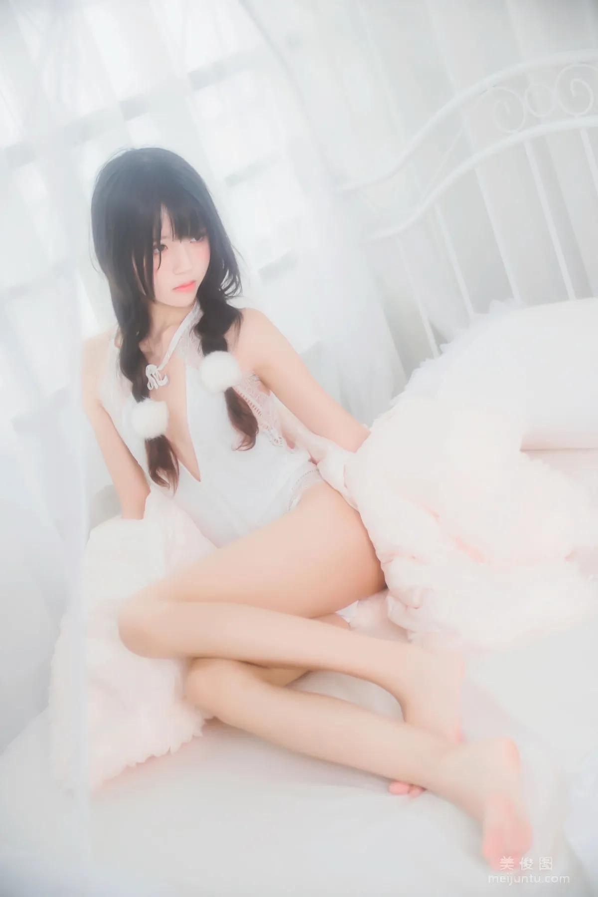 Ying Taomiao, Hibernation Series Pure White Private Shoot Photo Set photo 2