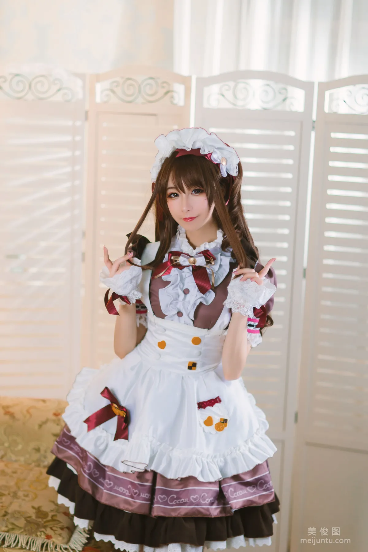 Coser拼音拼嘤嘤 《卯月女仆》 写真集3
