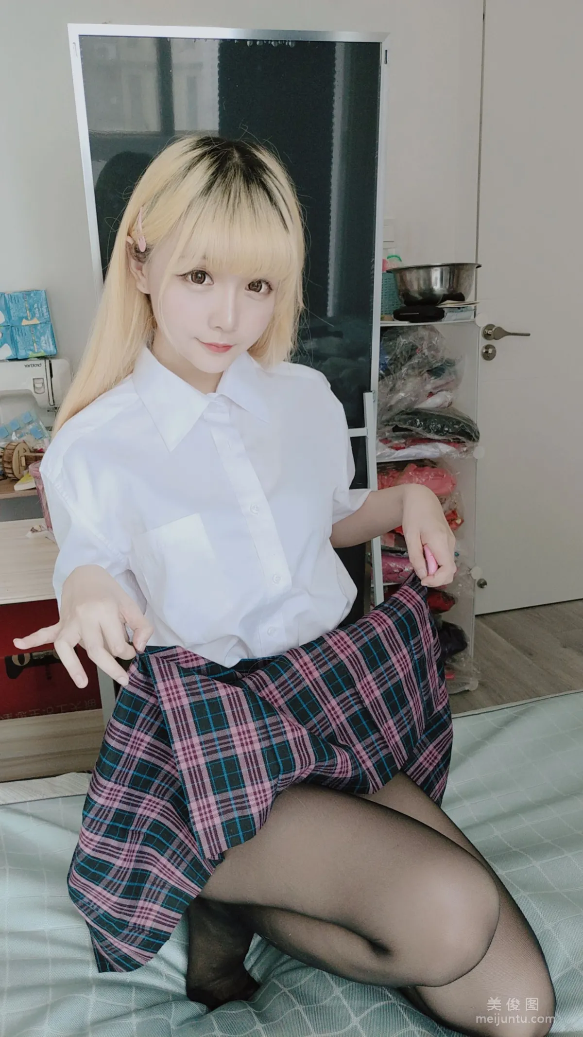 Xingzhi Chichi, JK Plaid Skirt Photo Set photo 17
