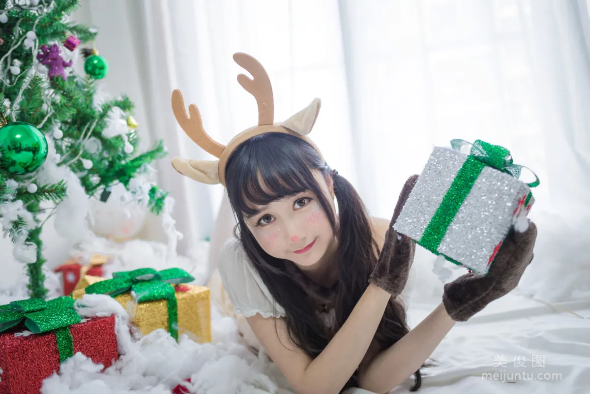 Mu Mianmian OwO, Santa Claus and Reindeer-chan Photo Set photo 34
