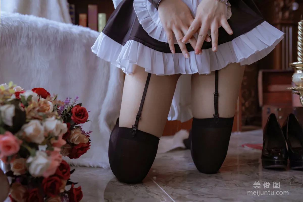Coser日奈娇 《酒吞女仆》 写真集16