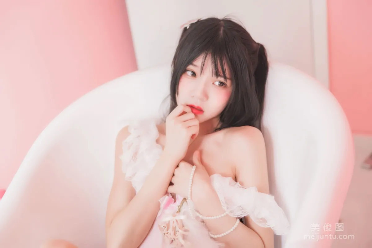 Ying Taomiao: Web Idols photo 14