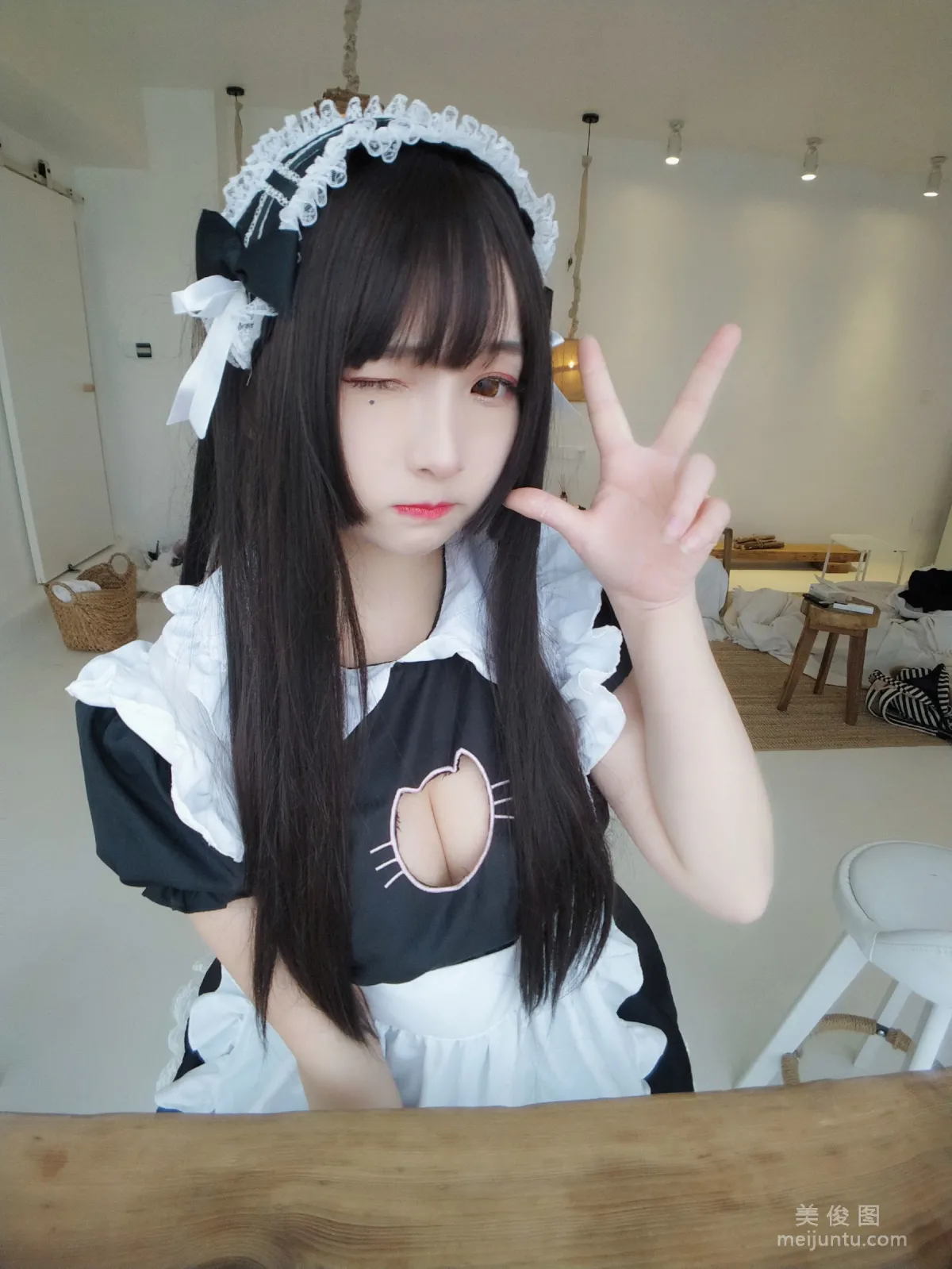 [Web Idols Coser] Guchuan kagura, Black and White Maid, Photo Set photo 8