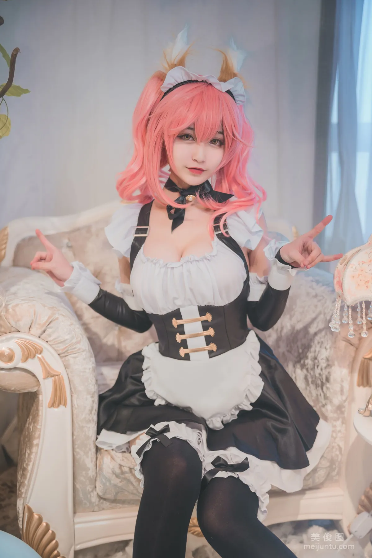 Beauty Coser Tieban Shaogui Wu w 'Tamamo-no-Mae Maid' Photo Set photo 2