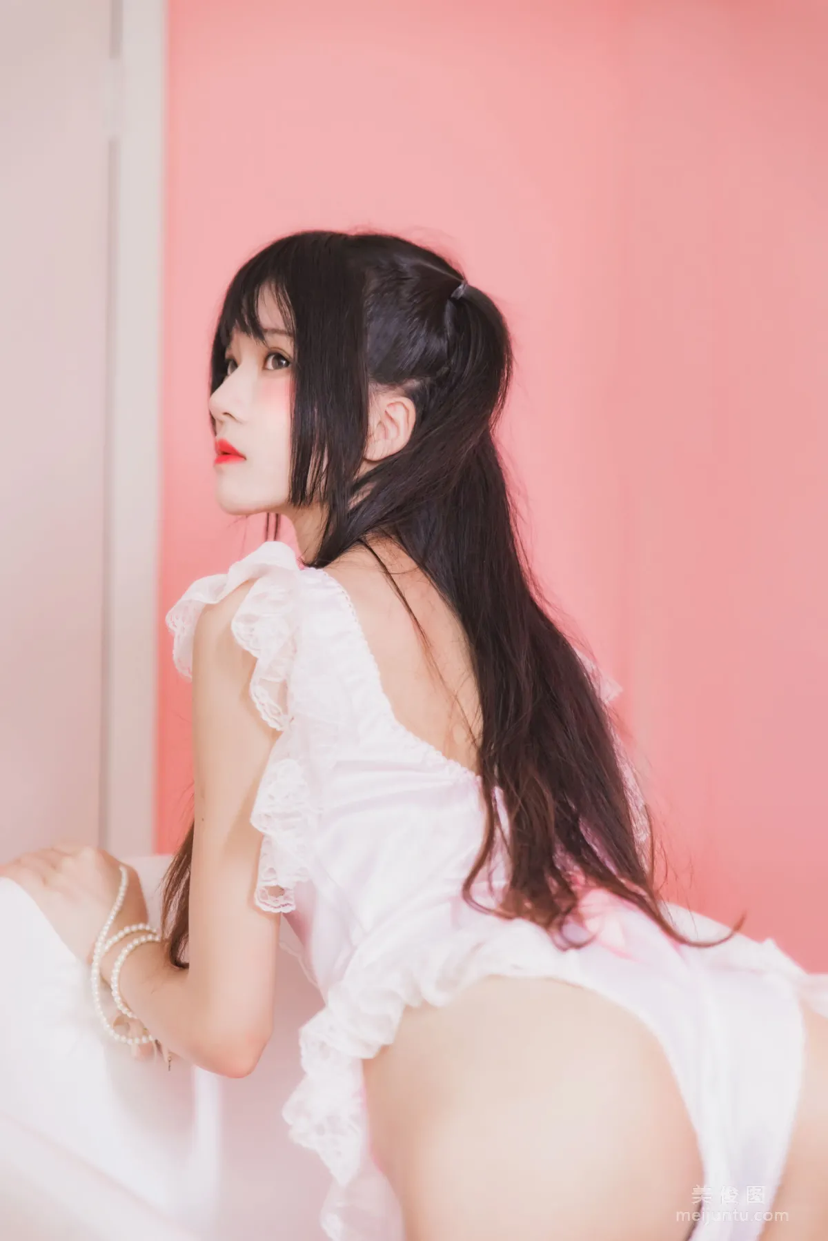 Ying Taomiao: Web Idols photo 17