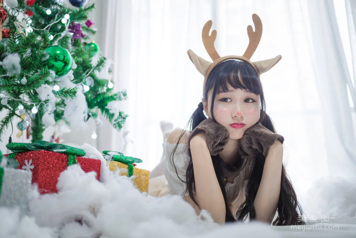 Mu Mianmian OwO, Santa Claus and Reindeer-chan Photo Set photo 33